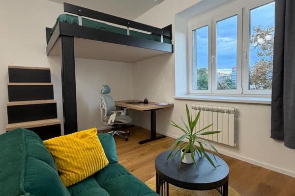 Prenájom bytu 1-izbový 30 m², Petrohradská, Praha Prenájom bytu 1-izbový 30 m², Petrohradská, Praha