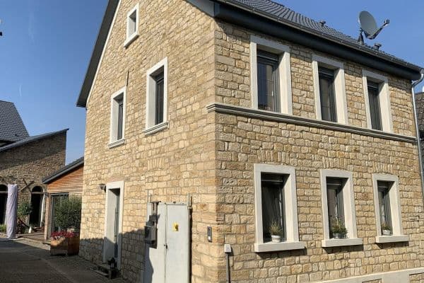 Predaj domu 120 m², pozemok 830 m², Bechenheim Predaj domu 120 m², pozemok 830 m², Bechenheim