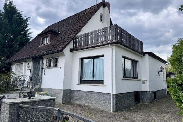 Predaj domu 170 m², pozemok 558 m², Odenwaldstraße 53, Rödermark Predaj domu 170 m², pozemok 558 m², Odenwaldstraße 53, Rödermark