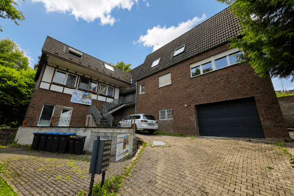 Predaj domu 467 m², pozemok 1.113 m², Zum Backofen.2, Stolberg (Rhld.) Predaj domu 467 m², pozemok 1.113 m², Zum Backofen.2, Stolberg (Rhld.)
