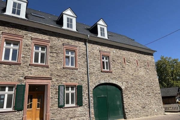 Prenájom bytu 5-izbový 146 m², Moselstraße 6, Osann-Monzel, Porýnie-Falcko Prenájom bytu 5-izbový 146 m², Moselstraße 6, Osann-Monzel, Porýnie-Falcko