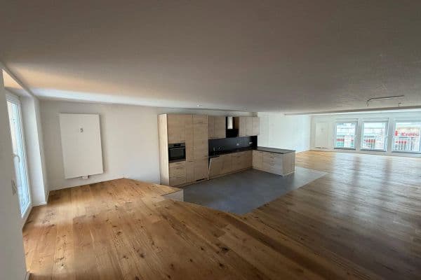 Prenájom bytu 3-izbový 164 m², Stuttgarter Straße 23, Weil der Stadt Prenájom bytu 3-izbový 164 m², Stuttgarter Straße 23, Weil der Stadt