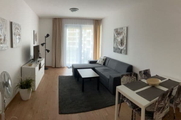 Prenájom bytu 2-izbový 64 m², U Mlýnského kanálu, Praha Prenájom bytu 2-izbový 64 m², U Mlýnského kanálu, Praha