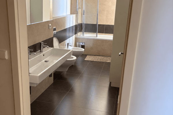 Predaj bytu 3-izbový 92 m², Šafaříkova, Praha Predaj bytu 3-izbový 92 m², Šafaříkova, Praha