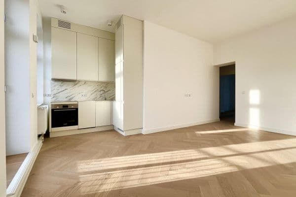 Prenájom bytu 3-izbový 62 m², Schöneberger Straße 9, Berlin, Berlín Prenájom bytu 3-izbový 62 m², Schöneberger Straße 9, Berlin, Berlín
