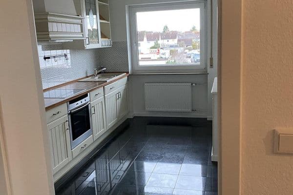 Prenájom bytu 3-izbový 105 m², Neusitz Prenájom bytu 3-izbový 105 m², Neusitz