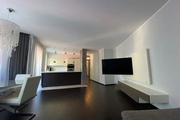 Prenájom bytu 3-izbový 80 m², Aßmannshauser Str. 3, Berlin, Berlín Prenájom bytu 3-izbový 80 m², Aßmannshauser Str. 3, Berlin, Berlín