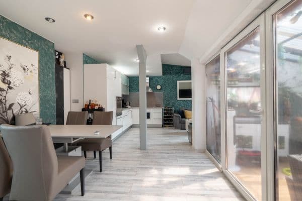Predaj bytu 3-izbový 100 m², Kováků, Praha Predaj bytu 3-izbový 100 m², Kováků, Praha