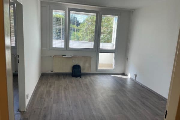 Prenájom bytu 2-izbový 41 m², Štětínská, Praha Prenájom bytu 2-izbový 41 m², Štětínská, Praha