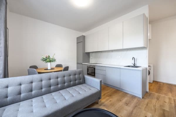 Predaj bytu 2-izbový 40 m², Stehlíkova, SO POÚ Slaný Predaj bytu 2-izbový 40 m², Stehlíkova, SO POÚ Slaný