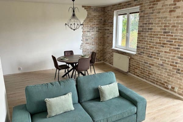 Prenájom bytu 2-izbový 62 m², U Strouhy, Vestec Prenájom bytu 2-izbový 62 m², U Strouhy, Vestec