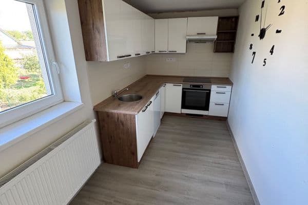 Prenájom bytu 3-izbový 95 m², SO POÚ Benátky nad Jizerou Prenájom bytu 3-izbový 95 m², SO POÚ Benátky nad Jizerou