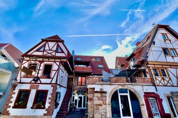 Prenájom bytu 5-izbový 120 m², Pfarrgasse, Bad Bergzabern Prenájom bytu 5-izbový 120 m², Pfarrgasse, Bad Bergzabern