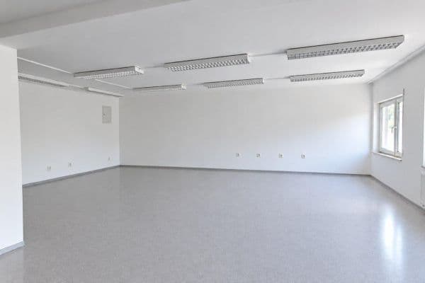 Prenájom kancelárie 122 m², Karben Prenájom kancelárie 122 m², Karben