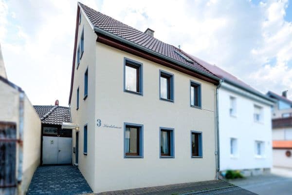 Predaj domu 178 m², pozemok 263 m², Karlstr. 3, Großbottwar Predaj domu 178 m², pozemok 263 m², Karlstr. 3, Großbottwar