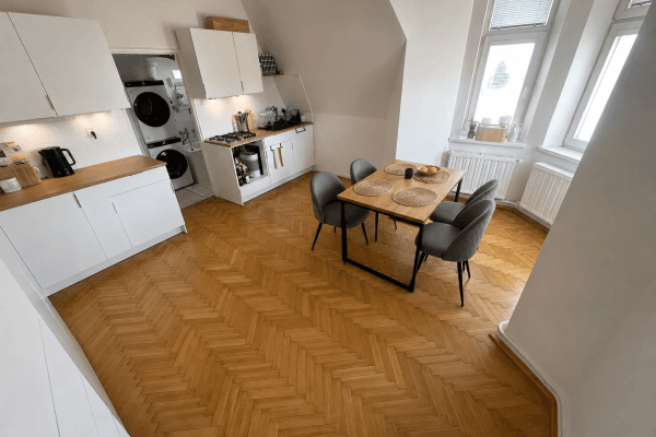 Prenájom bytu 2-izbový 78 m², Na Stráži, Praha Prenájom bytu 2-izbový 78 m², Na Stráži, Praha