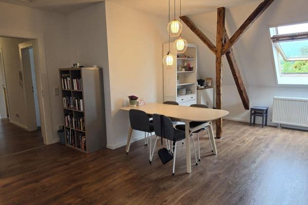 Prenájom bytu 4-izbový 104 m², Weierstraße 12a, Siegburg Prenájom bytu 4-izbový 104 m², Weierstraße 12a, Siegburg