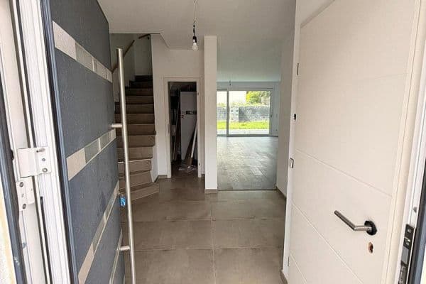 Predaj domu 155 m², pozemok 228 m², Römerstr. 41, Rommerkirchen Predaj domu 155 m², pozemok 228 m², Römerstr. 41, Rommerkirchen