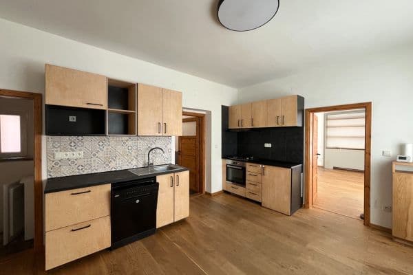 Prenájom bytu 2-izbový 55 m², třída T. G. Masaryka, Roudnice nad Labem Prenájom bytu 2-izbový 55 m², třída T. G. Masaryka, Roudnice nad Labem