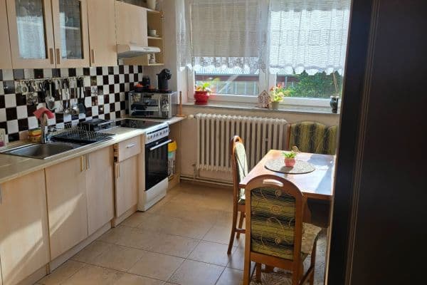 Prenájom bytu 2-izbový 55 m², Příkopy, Velké Meziříčí Prenájom bytu 2-izbový 55 m², Příkopy, Velké Meziříčí