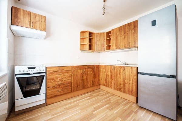 Prenájom bytu 3-izbový 68 m², Mírová, Milovice Prenájom bytu 3-izbový 68 m², Mírová, Milovice