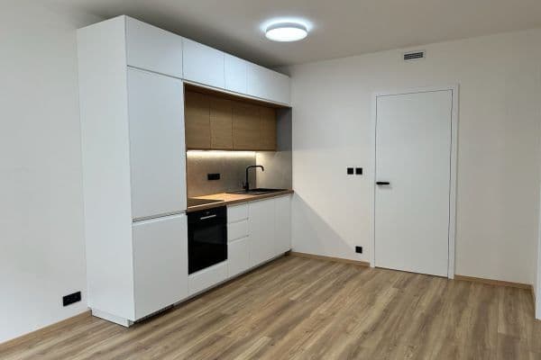 Prenájom bytu 2-izbový 41 m², Starokošířská, Praha Prenájom bytu 2-izbový 41 m², Starokošířská, Praha