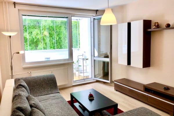 Prenájom bytu 2-izbový 64 m², U Koupaliště, Karlovy Vary Prenájom bytu 2-izbový 64 m², U Koupaliště, Karlovy Vary