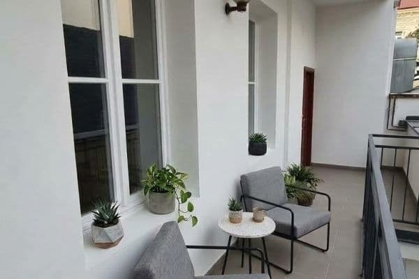 Prenájom bytu 1-izbový 50 m², Na Bělidle, Praha Prenájom bytu 1-izbový 50 m², Na Bělidle, Praha