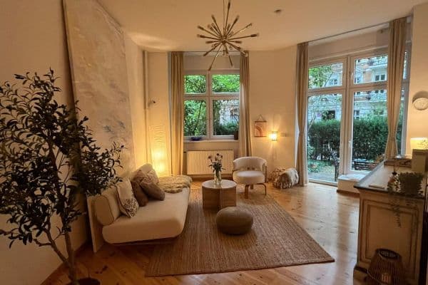 Prenájom bytu 3-izbový 94 m², Albestrasse 18, Berlin, Berlín Prenájom bytu 3-izbový 94 m², Albestrasse 18, Berlin, Berlín