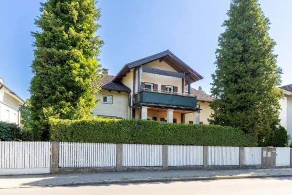 Predaj domu 200 m², pozemok 731 m², Planegg, Bavorsko Predaj domu 200 m², pozemok 731 m², Planegg, Bavorsko