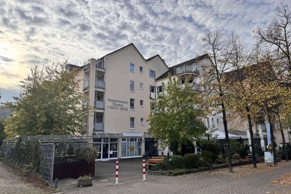 Prenájom kancelárie 110 m², Badeallee 4, Bad Kreuznach, Porýnie-Falcko Prenájom kancelárie 110 m², Badeallee 4, Bad Kreuznach, Porýnie-Falcko