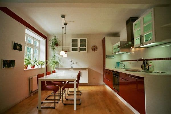 Prenájom bytu 2-izbový 62 m², Yorckstr. 20, Düsseldorf Prenájom bytu 2-izbový 62 m², Yorckstr. 20, Düsseldorf