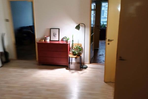 Prenájom bytu 4-izbový 110 m², Žitná, Praha Prenájom bytu 4-izbový 110 m², Žitná, Praha