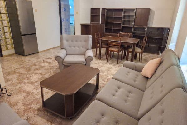 Prenájom bytu 3-izbový 103 m², U Zámku, Dobřejovice Prenájom bytu 3-izbový 103 m², U Zámku, Dobřejovice