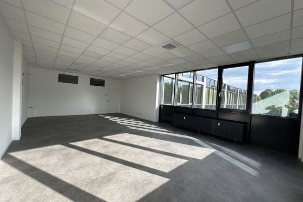 Prenájom kancelárie 253 m², Karl-Schurz-Straße, Paderborn, Severné Porýnie - Westfálsko Prenájom kancelárie 253 m², Karl-Schurz-Straße, Paderborn, Severné Porýnie - Westfálsko
