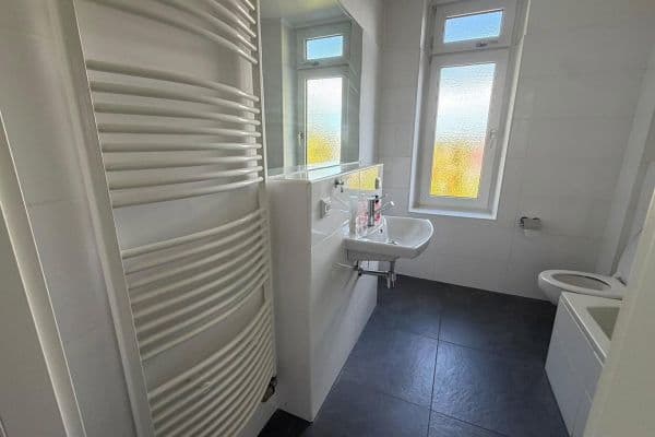 Prenájom bytu 3-izbový 83 m², walder str 63, Hilden Prenájom bytu 3-izbový 83 m², walder str 63, Hilden