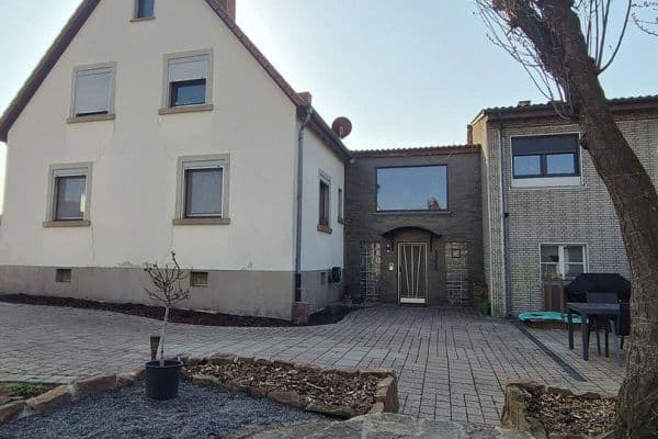 Predaj domu 143 m², pozemok 683 m², Linkenheim-Hochstetten Predaj domu 143 m², pozemok 683 m², Linkenheim-Hochstetten