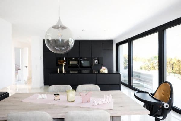 Predaj bytu 4-izbový 135 m², Friedrichshafen, Bádensko-Wurttembersko Predaj bytu 4-izbový 135 m², Friedrichshafen, Bádensko-Wurttembersko