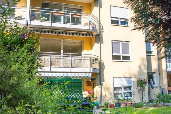 Prenájom bytu 3-izbový 90 m², Makarenkostraße 28, Nürnberg, Bavorsko Prenájom bytu 3-izbový 90 m², Makarenkostraße 28, Nürnberg, Bavorsko