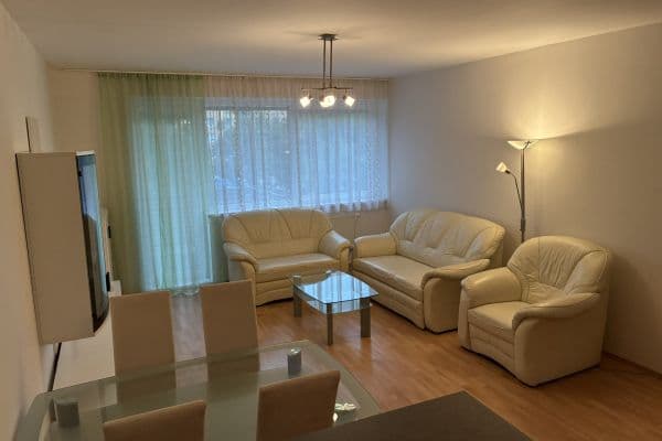 Prenájom bytu 2-izbový 64 m², Chlebovická, Praha Prenájom bytu 2-izbový 64 m², Chlebovická, Praha