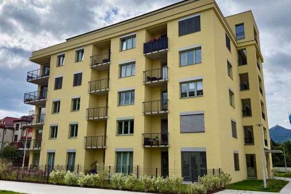 Prenájom bytu 2-izbový 61 m², Tovární, Liberec Prenájom bytu 2-izbový 61 m², Tovární, Liberec