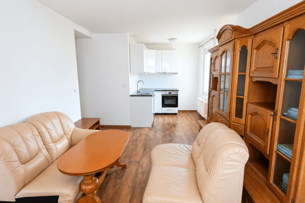 Predaj bytu 1-izbový 41 m², Okružní, SO POÚ Slaný Predaj bytu 1-izbový 41 m², Okružní, SO POÚ Slaný