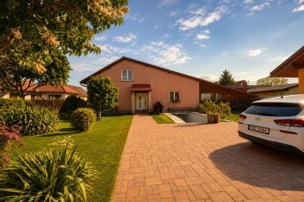 Predaj domu 254 m², pozemok 1.030 m², Zahradní, SO POÚ Neratovice Predaj domu 254 m², pozemok 1.030 m², Zahradní, SO POÚ Neratovice