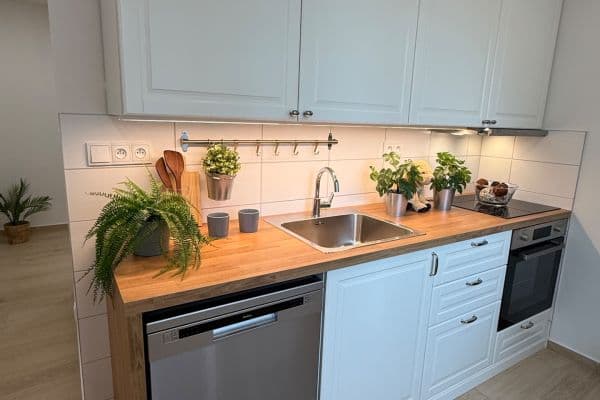 Prenájom bytu 2-izbový 56 m², Provaznická, Ostrava Prenájom bytu 2-izbový 56 m², Provaznická, Ostrava