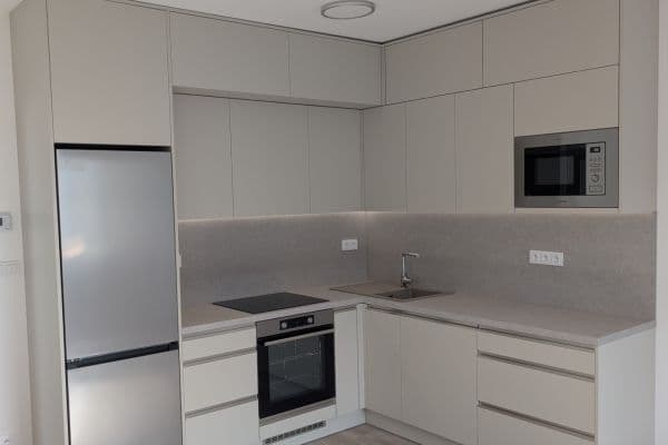 Prenájom bytu 2-izbový 52 m², U Sportovní školy, Pardubice Prenájom bytu 2-izbový 52 m², U Sportovní školy, Pardubice