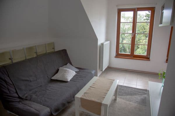 Prenájom bytu 3-izbový 70 m², Nad Tratí, Praha Prenájom bytu 3-izbový 70 m², Nad Tratí, Praha