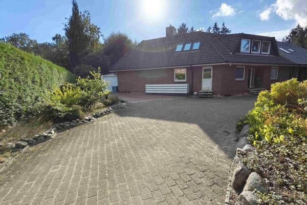 Predaj domu 298 m², pozemok 2.605 m², Jesteburg Predaj domu 298 m², pozemok 2.605 m², Jesteburg