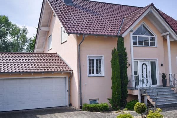 Predaj domu 215 m², pozemok 516 m², Neuenstadt Predaj domu 215 m², pozemok 516 m², Neuenstadt