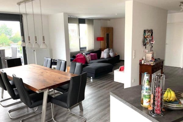 Prenájom bytu 4-izbový 143 m², Annaweg 2, Holzgerlingen Prenájom bytu 4-izbový 143 m², Annaweg 2, Holzgerlingen