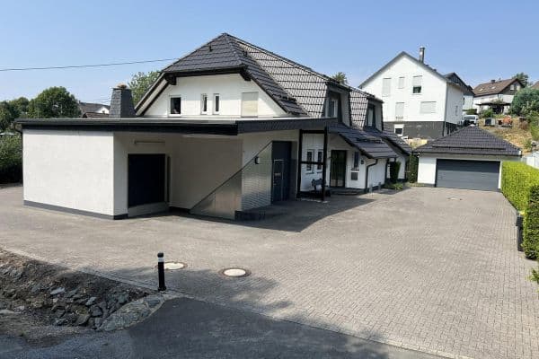 Predaj domu 301 m², pozemok 1.047 m², An der Silberkuhle 5, Reichshof Predaj domu 301 m², pozemok 1.047 m², An der Silberkuhle 5, Reichshof
